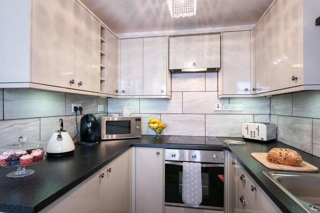 Blue Skies Apartment - Harbour Views Торкі Екстер'єр фото