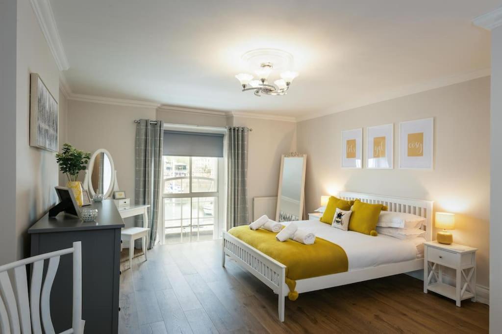 Blue Skies Apartment - Harbour Views Торкі Екстер'єр фото