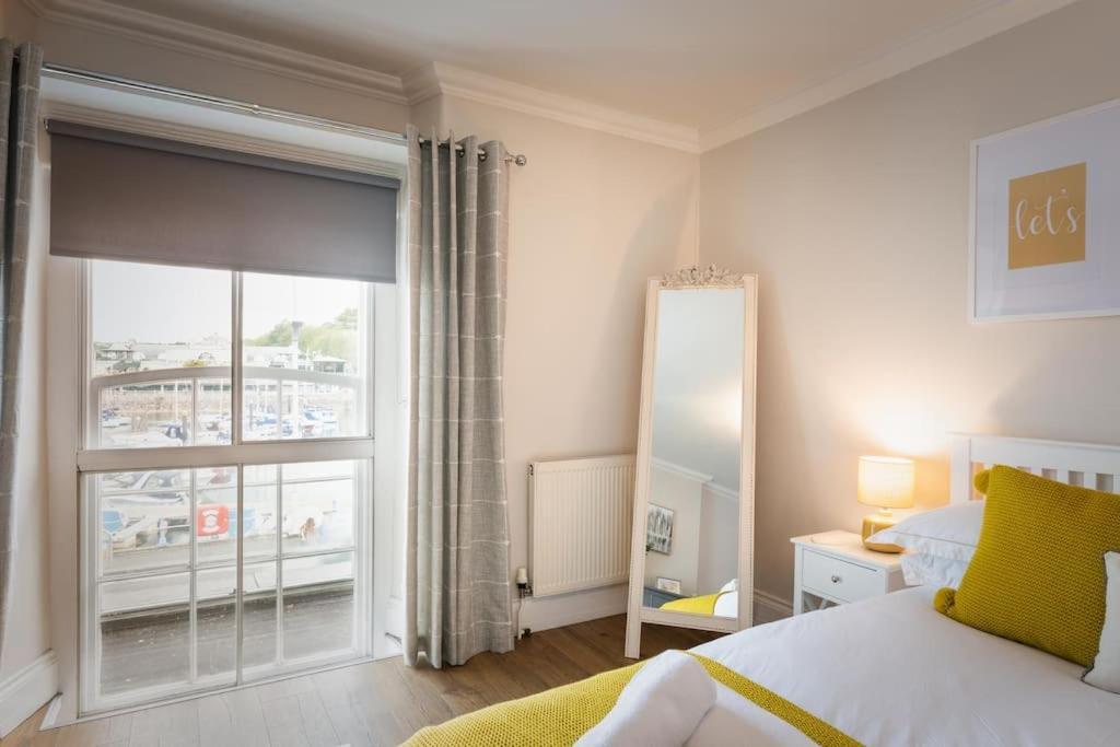 Blue Skies Apartment - Harbour Views Торкі Екстер'єр фото